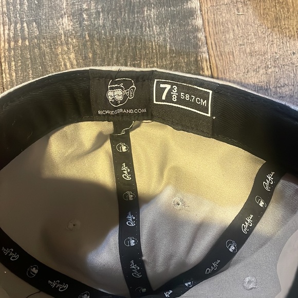 Rich Kids Brand Fitted hat 7 3/8. NWOT. - Picture 8 of 8